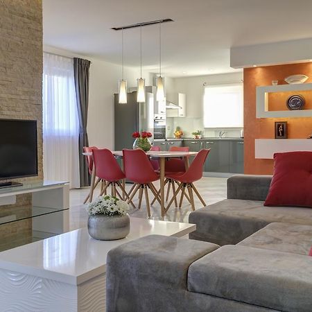 פרמנטורה Viras Luxury Holiday מראה חיצוני תמונה