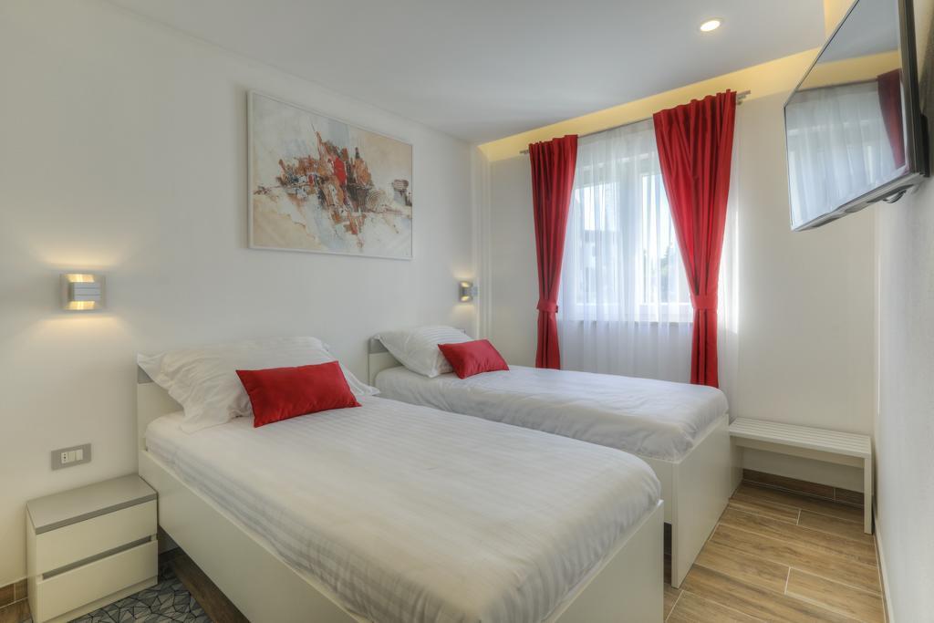 פרמנטורה Viras Luxury Holiday מראה חיצוני תמונה