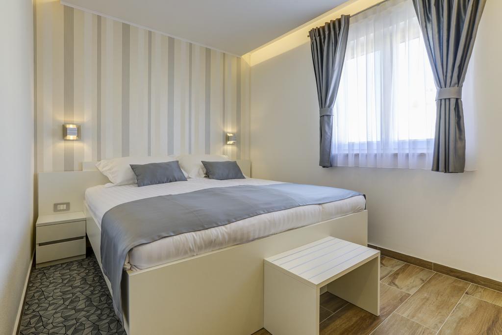 פרמנטורה Viras Luxury Holiday מראה חיצוני תמונה