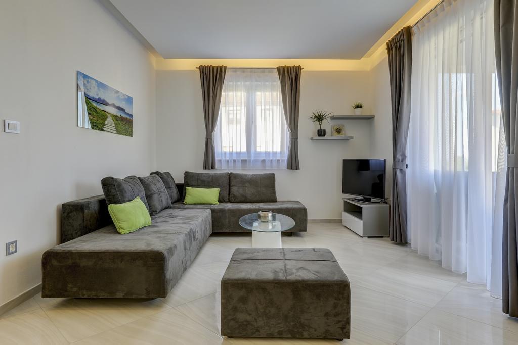 פרמנטורה Viras Luxury Holiday מראה חיצוני תמונה